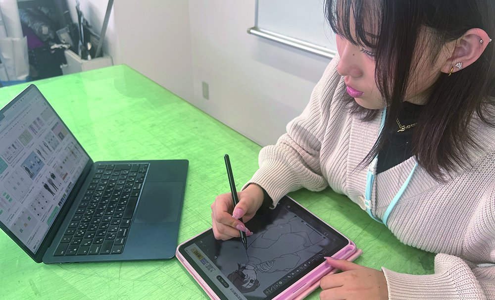 ファッションデザイン画
